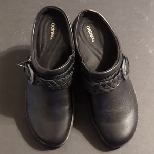 Aetrex Libby black clogs, size 7
